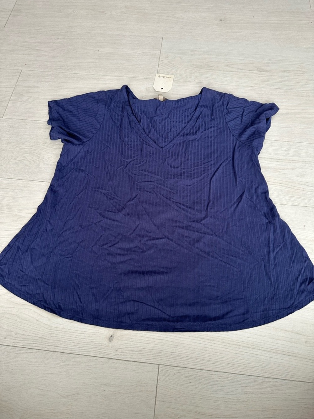 New wonderly v  neck top